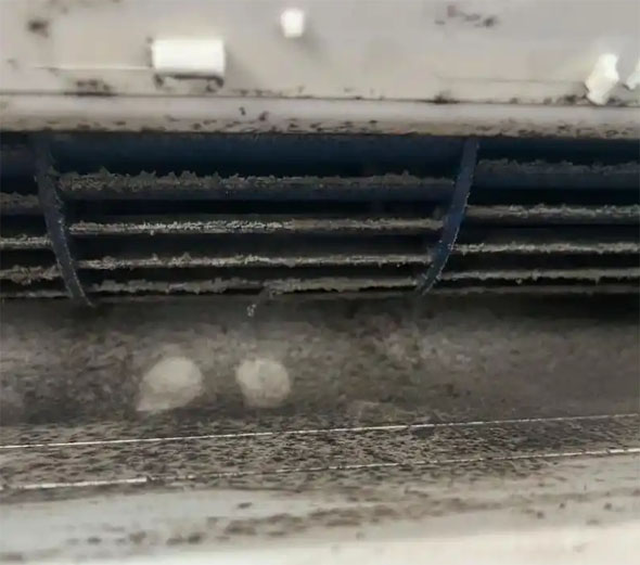 绛县空调吹的风有股烧焦味是怎么回事